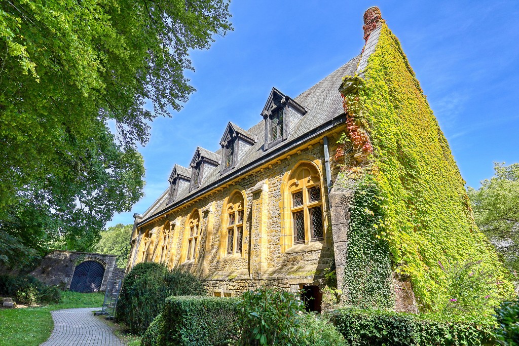 HDR Abbaye notre dame d'orval orval abdij religie reliogion belgie belgique kerk eglise abdijtuin abdijbier klooster ardennen kerkfotografie trappistenbier rooms katholiek